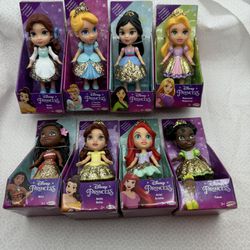 475-RTT Lot Of 8 Disney Princesses Poseable  Mini Doll Toddler 3.5" Figures