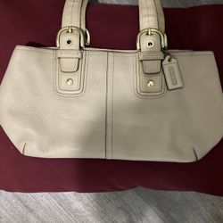 Coach Purse Great Condition.