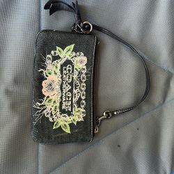 Wristlet