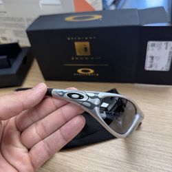 Oakley MUZM Straight Jacket 99 BRAND NEW 