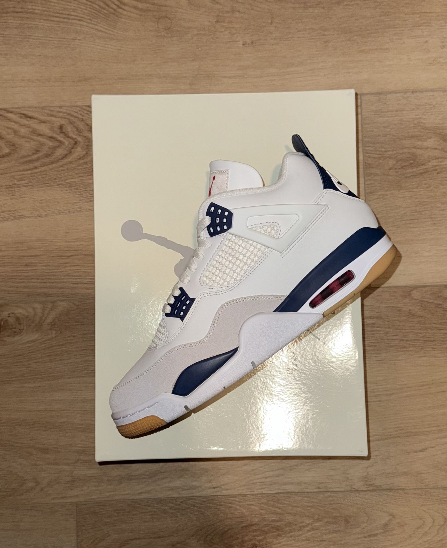 Jordan 4 SB