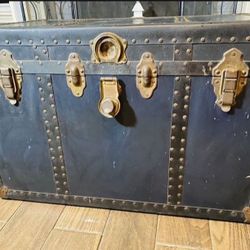 Everwear 1920’s Truck Steamer Storage Vintage Farmhouse Antique