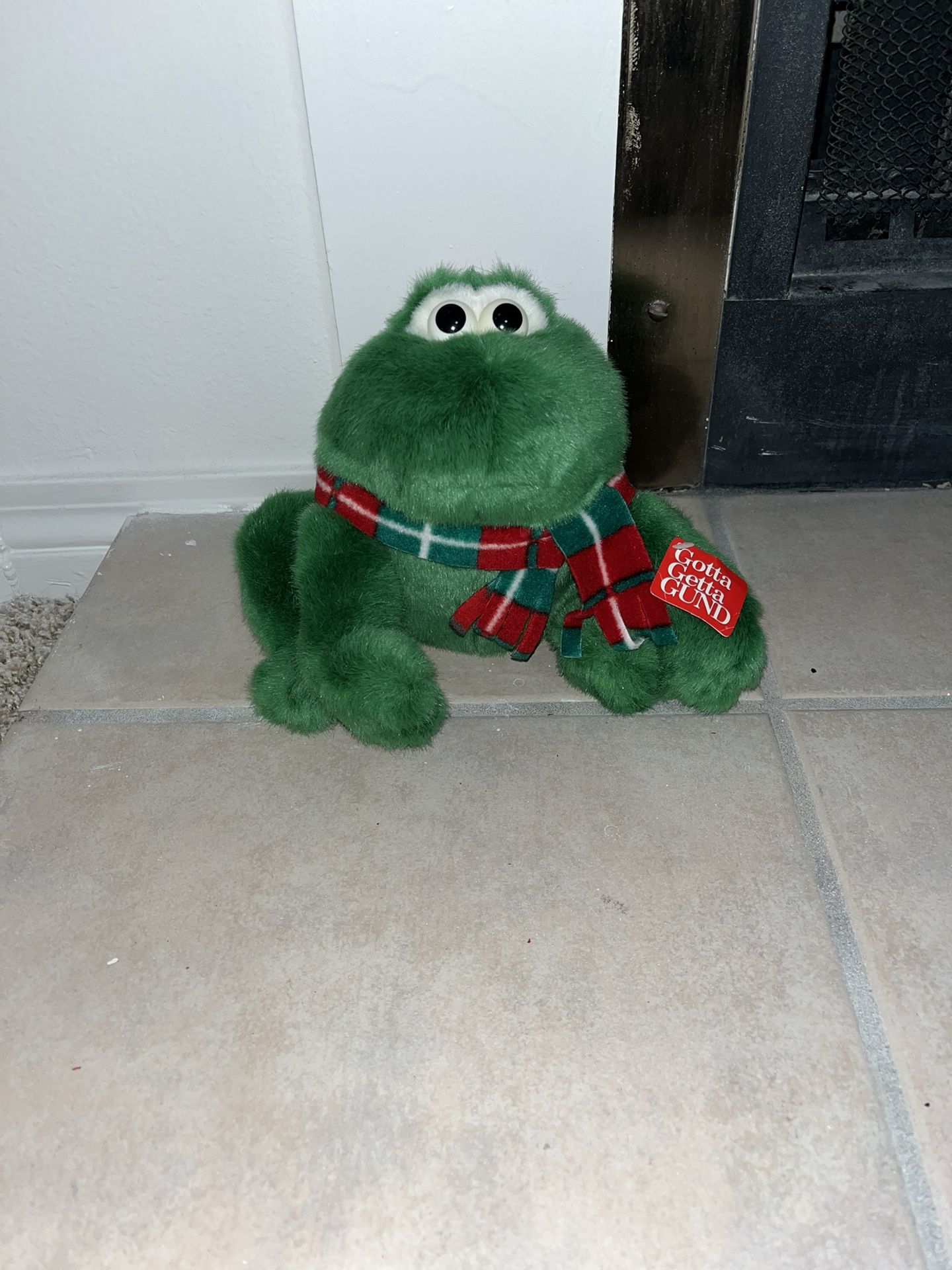Gund Christmas Frog Plush w/ Tag, 8” # 41616 Scarf Hat