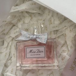 miss dior perfume 