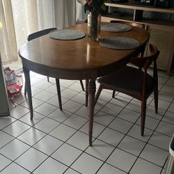 GORGEOUS FAMILY DINING TABLE AND CHAIRS
