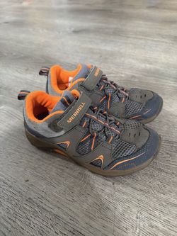 Merrell kid hiking shoes size12.5