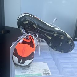 Nike shoes size 9 $75