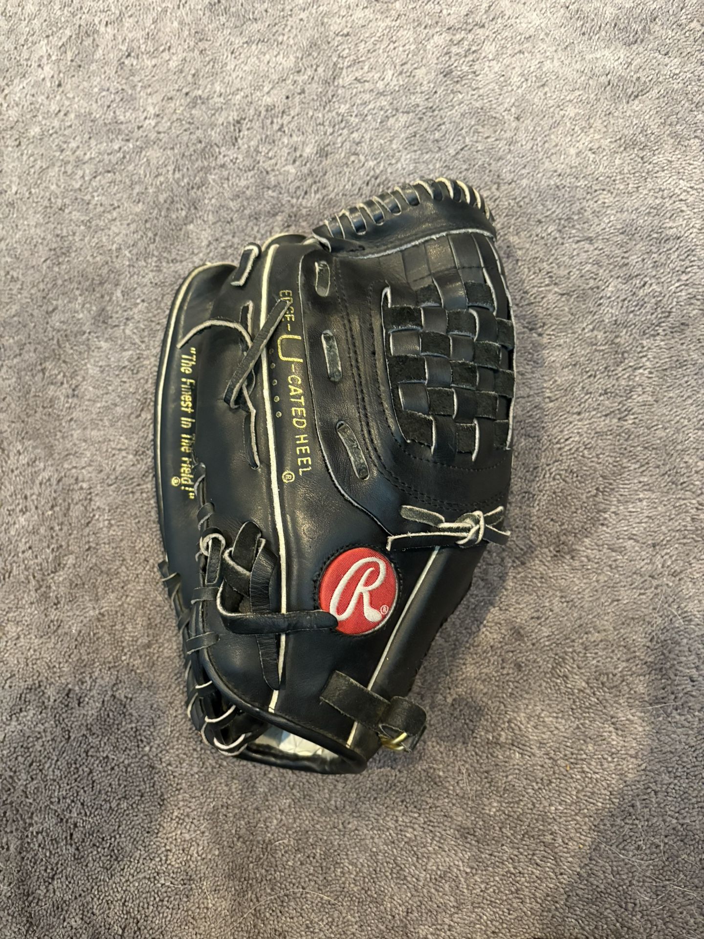 Rawlings 12.5” baseball / softball glove (Right hand catch)