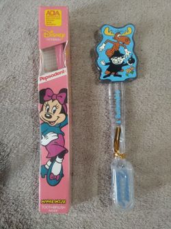 (2) Collectable Toothbrushes Minnie Mouse - Rocky & Bullwinkle