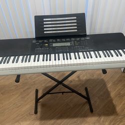 WK - 240 keyboard With Stand And Adaptor 