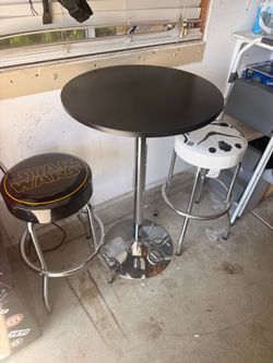 Star Wars Bar Table and Stools Set