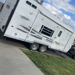 21 Ft Toy Hauler 