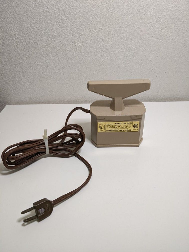 VTG REALISTIC Magnetic Bulk Tape Eraser 44210 for Reel 2 Reel, Cassette, 8 Track