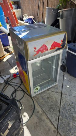 Mini fridge