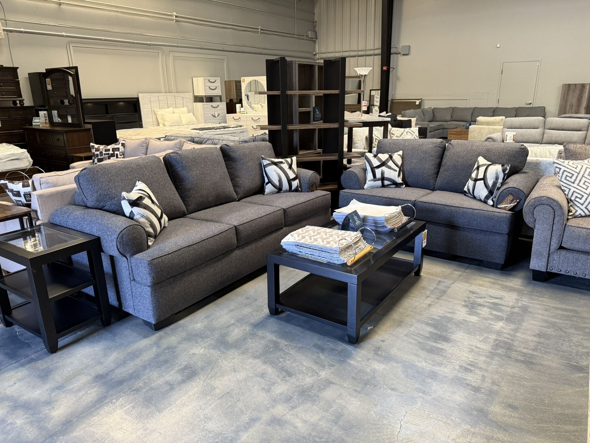 2pc Sofa & Love Seat Set