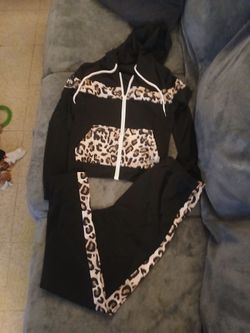 2 pc outfit sz S
