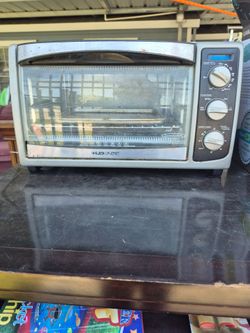 Black and Decker toaster oven