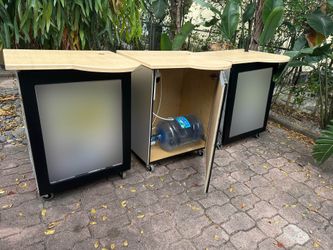 Retail coffee carts with umbrellas