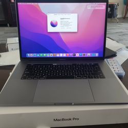 Macbook Pro 15" Retina 2016 Intel Core i7 2.6Ghz Quad-core,16gb Ram,256gb SSD, macOS Monterey, AMD Radeon 450 2gb Graphics, Microsoft Office Package. 