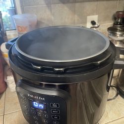 Instant Pot 8qt. 