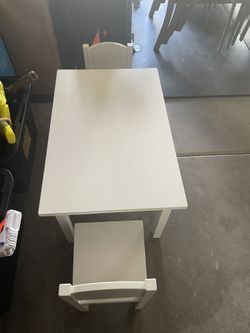 Ikea sundvik outlet table and chairs