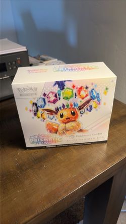 Prismatic Evolutions Pokémon Center Etb