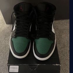 Air Jordan 1 Mid Pine Green (Size 8 Men)