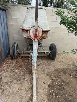 Towable Cement Mixer with Wheels
