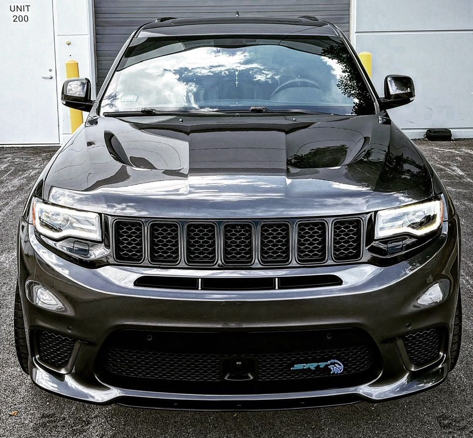 2018 Jeep Grand Cherokee Hood