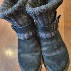 Ladies UGGS 