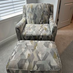 Accent chair & Ottoman - Great Condition!