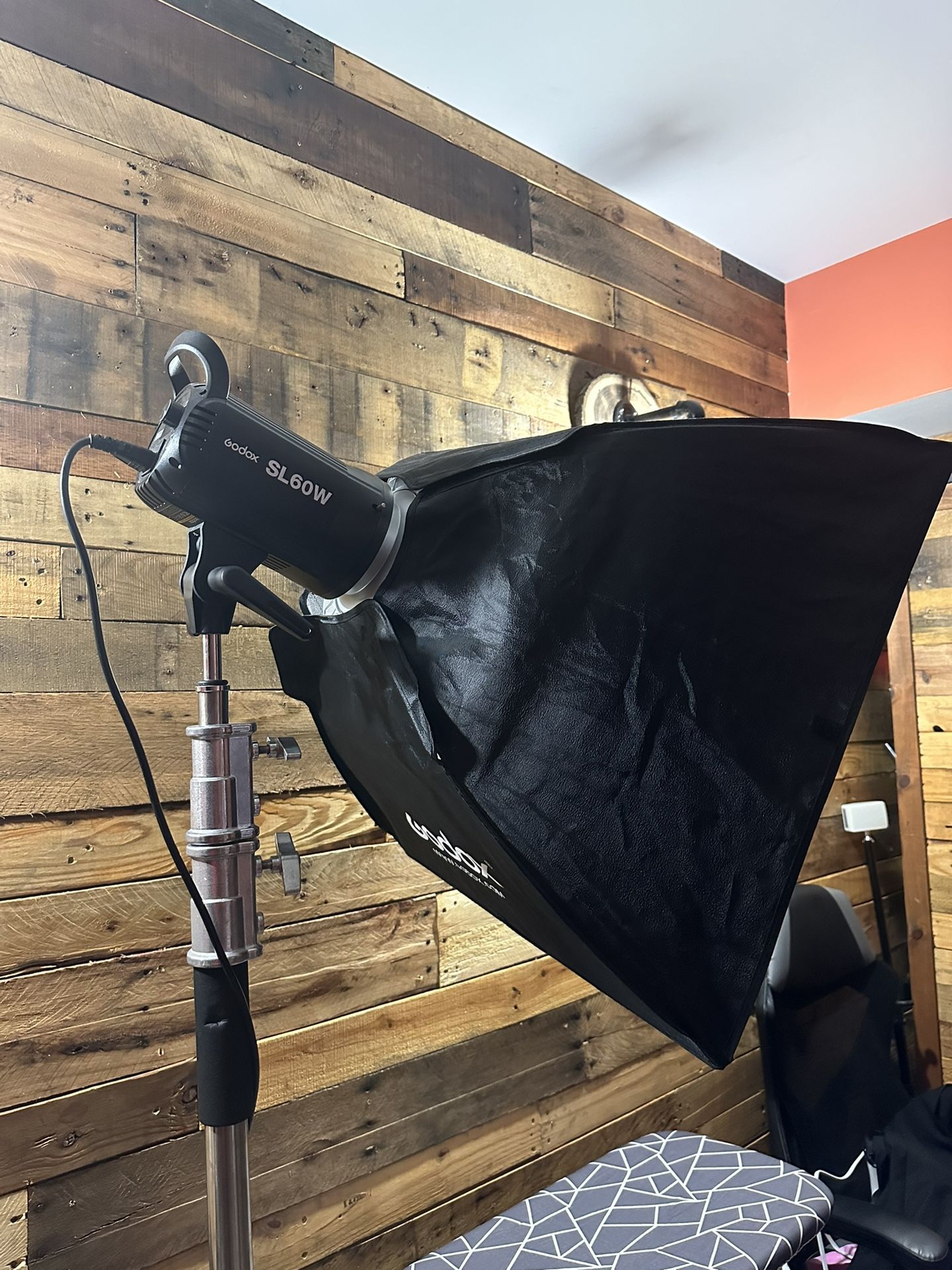 Godox Light and C-Stand with Caster Wheels: Versatile Lighting Solution for Content Creators