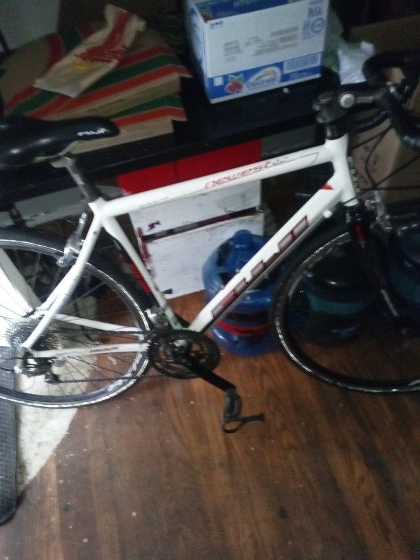 Fuji Street Racing Bike