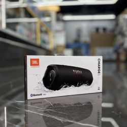 JBL Charge 5 ( TAKE IT HOME IN PAYMENTS TODAY)