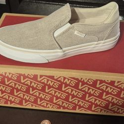 VANS Shoe Size 7W