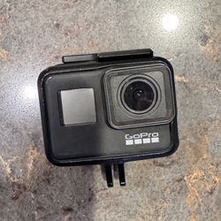 GoPro HERO 7 with Accessories 