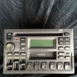 Volvo car or wagon OEM Radio unit $5