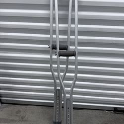 Adjustable Crutches – Barely Used
