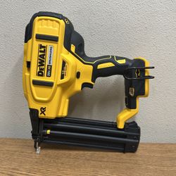 DEWALT DCN680B 20V MAX XR Lithium-Ion Electric Cordless 18-Gauge Brad Nailer (Tool Only)