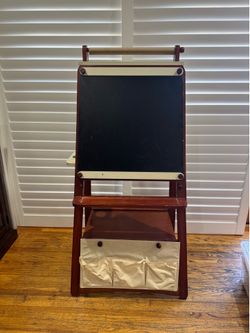 Kids wood easel