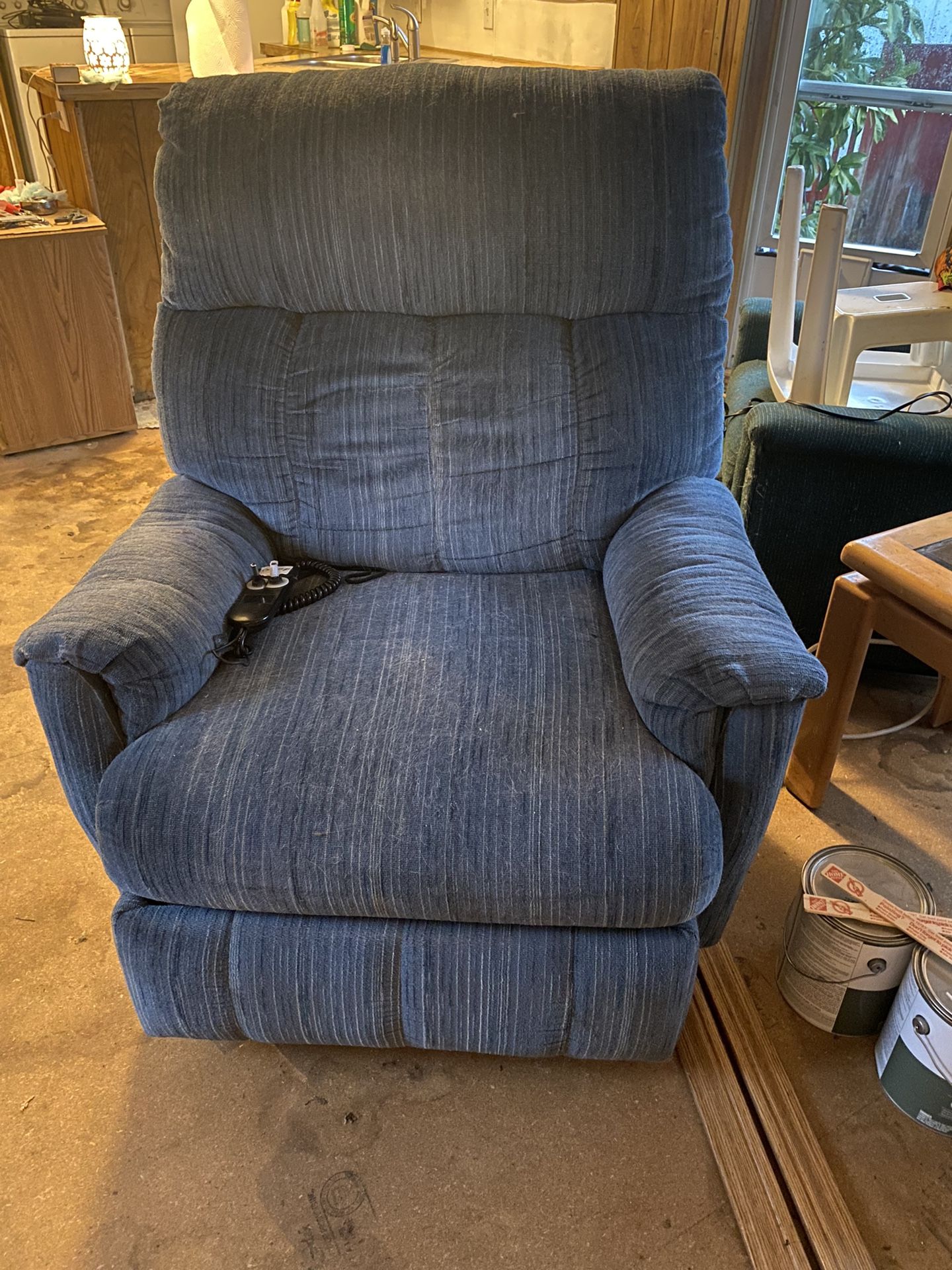 Self Lift Chair😃FREE