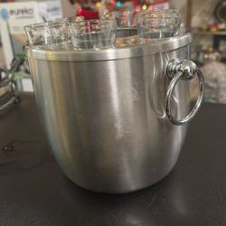 Ice Bucket With  Removable Lid For Cooling 6 Shot Glasses