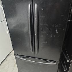 FRIDGE FREEZER
