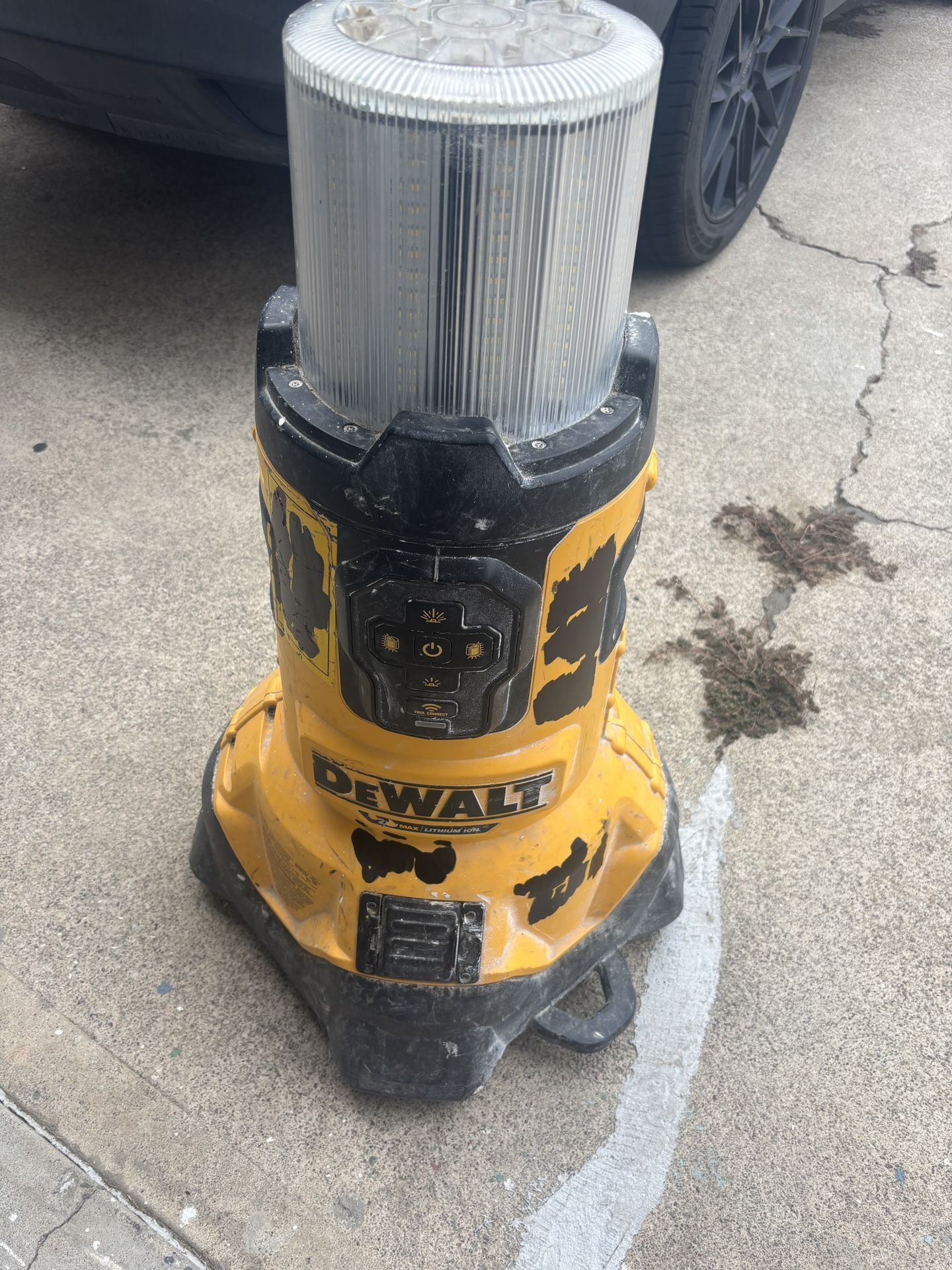DeWalt light