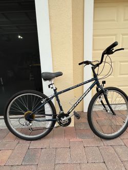 2004 Schwinn High Plains Women’s Hybrid Mountain Bike -READY TO RIDE!