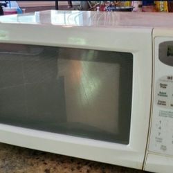 Medium Microwave Oven