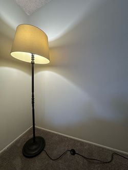 Floor lamp