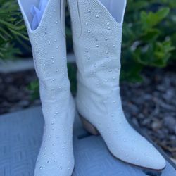 Pearl Cowboy Sparkly Pearl Cowboy Boots Chunky heel