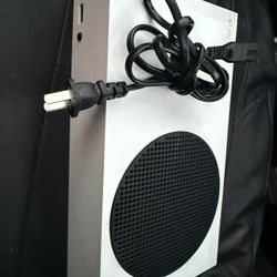 Xbox One Series S Works Great Very Clean Condole Only
