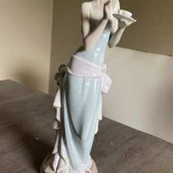 Lladro Figurine